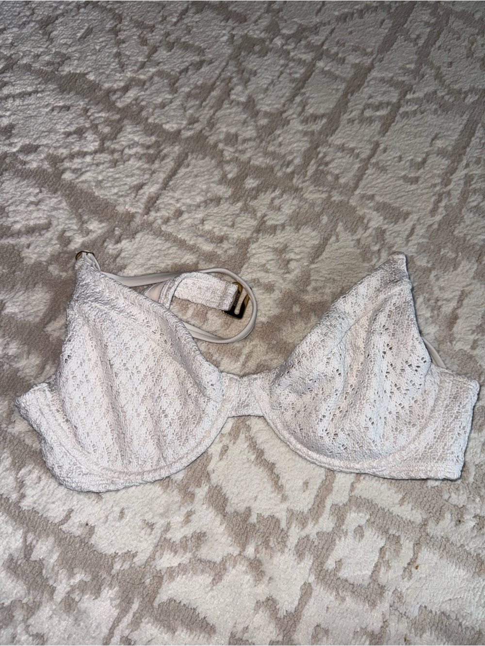 Hollister Cream Lace Underwire Bra